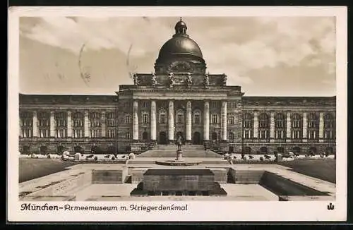 AK München, Armeemuseum m. Kriegerdenkmal