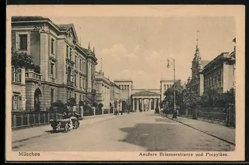AK München, Äussere Briennerstrasse und Propyläen