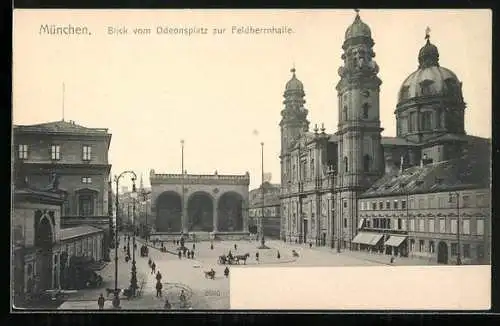 AK München, Blick vom Odeonsplatz zur Feldherrnhalle, Pferdekutsche