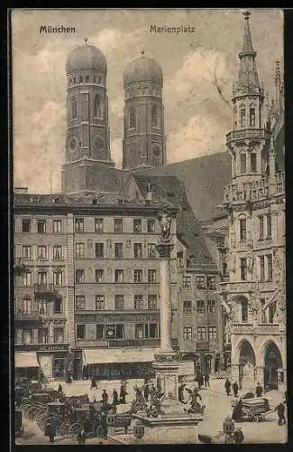 AK München, Pferdekutschen und Mariensäule am Marienplatz