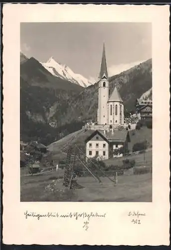 Foto-AK Adalbert Defner: Heiligenblut, Kirche gegen den Grossglockner