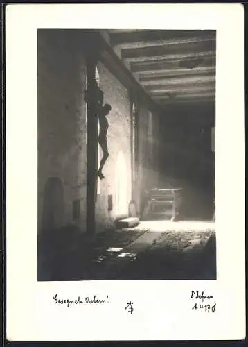 Foto-AK Adalbert Defner: Kreuz im Sonnenstrahl, Gesegnete Ostern