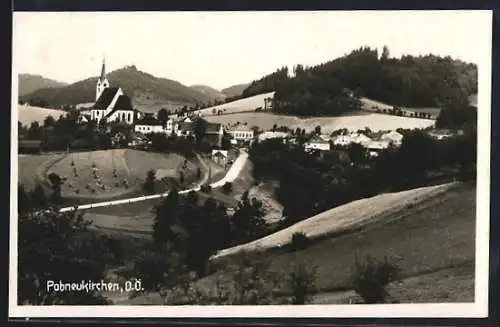 AK Pabneukirchen /O. Ö., Strassenpartie mit Kirche