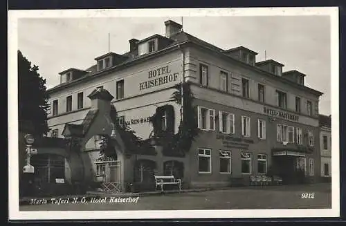 AK Maria Taferl /N. Ö., Hotel Kaiserhof mit Strassenpartie