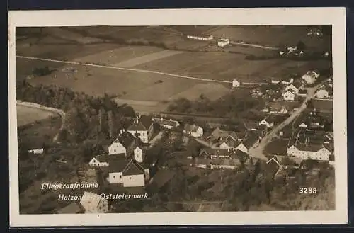 AK Hatzendorf /Oststeiermark, Teilansicht mit Strassenpartie