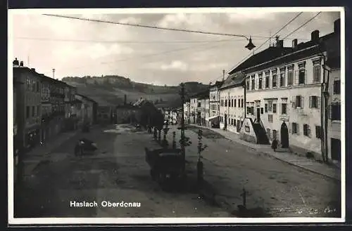 AK Haslach /Oberdonau, Strassenpartie mit Geschäften
