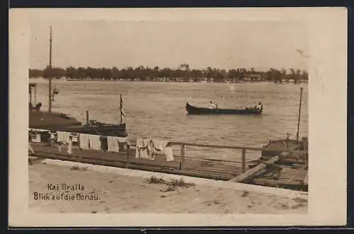 AK Kai Braila, Blick auf die Donau mit trocknender Wäche