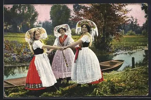 AK Reigentanzende junge Frauen
