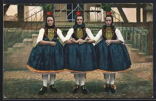AK Drei Schwälmer Freundinnen, hessische Tracht