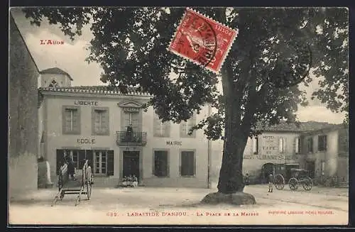 AK Anjou /Aude, Labastide d`Anjou, La Place de la Mairie