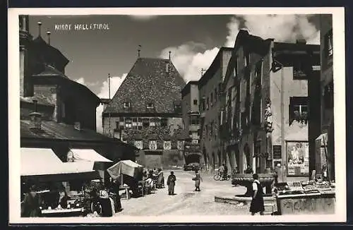 AK Hall /Tirol, Strassenpartie mit Brunnen