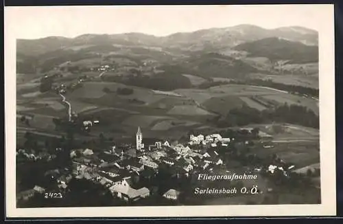 AK Sarleinsbach /O.-Ö., Ortsansicht vom Flugzeug aus