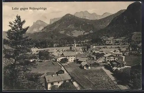 AK Lofer, Teilansicht mit Strassenpartie gegen Reitergebirge