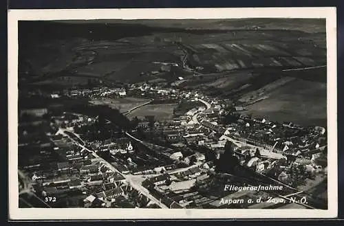 AK Asparn, Fliegeraufnahme des Ortes an der Zaya