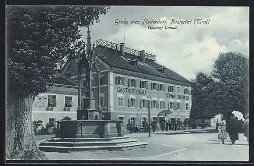 AK Niederdorf /Pustertal, Gasthof Emma mit Denkmal