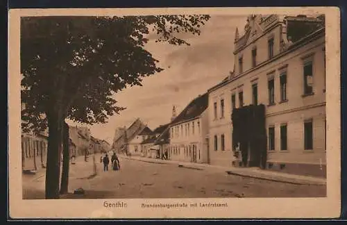 AK Genthin, Brandenburgerstrasse mit Landratsamt