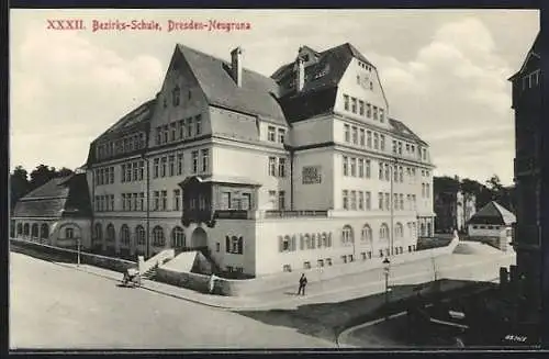 AK Dresden-Neugruna, 32. Bezirks-Schule in der Hofmannstrasse 34