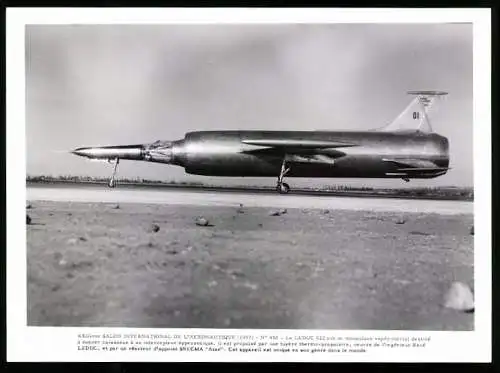 Fotografie französischer Kampfjet Leduc 0.22 zum Salon Internationl de L`Aeronautique 1957