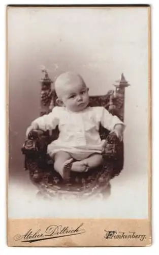 Fotografie Atelier Dittrich, Frankenberg, Freibergerstrasse 33, Porträt eines Kleinkindes