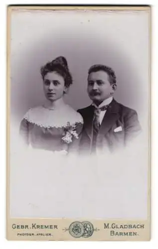 Fotografie Gebr. Kremer, Barmen, Heckinghauserstr. 25, Porträt eines Paares