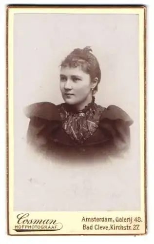 Fotografie Cosman, Amsterdam, Galerij 48, Porträt einer jungen Frau