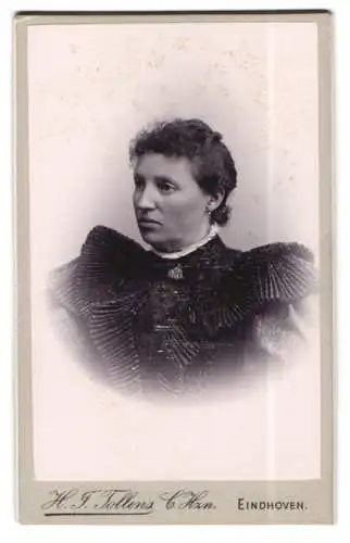 Fotografie H.J. Tollens C. Hzn., Eindhoven, Porträt einer Dame