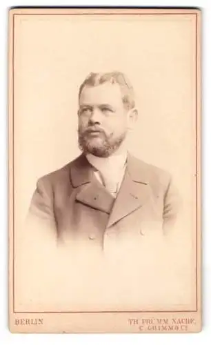Fotografie Th. Prümm Nachf., Berlin, Unter den Linden 51, Porträt eines Mannes mit Bart