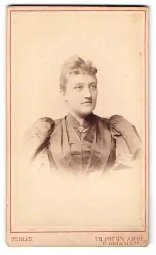 Fotografie Th. Prümm Nachf., Berlin, Unter den Linden 51, Porträt einer Dame