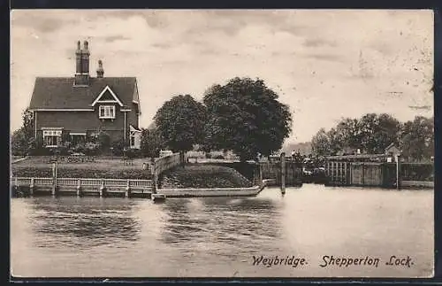 AK Weybridge, Shepperton Lock