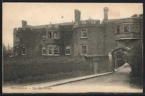 AK Richmond, The Old Palace