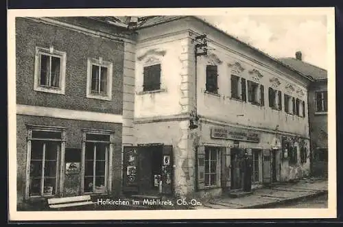 AK Hofkirchen, Strassenansicht mit Lebensmittelgeschäft