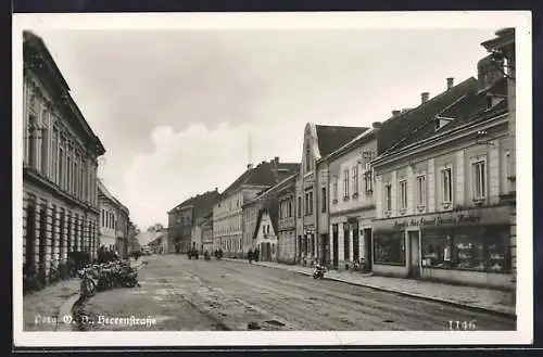 AK Perg, Herrenstrasse mit Glaserei v. L. u. A. Schinnerl