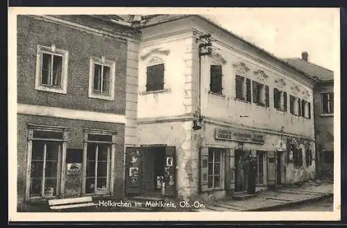 AK Hofkirchen, Strassenansicht mit Lebensmittelgeschäft