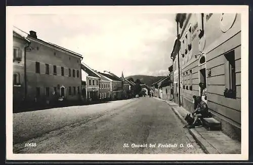 AK St. Oswald bei Freistadt, Strassenpartie mit Gasthaus