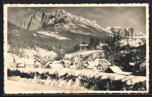 AK Bad Aussee, Ortspartie mit Bergen im Winter