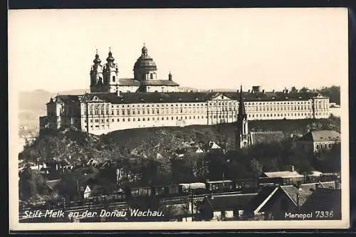 AK Stift Melk an der Donau, Stift mit Umgebung aus der Vogelschau