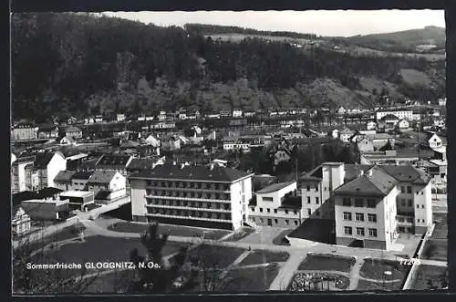 AK Gloggnitz /N. Ö., Teilansicht mit Anlagen u. Gebäudeensemble aus der Vogelschau