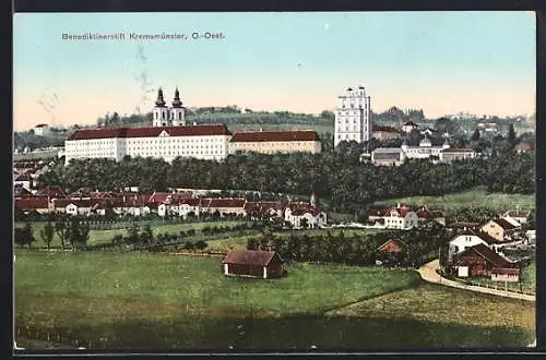 AK Kremsmünster /O. Ö., Ortsansicht mit Benediktinerstift