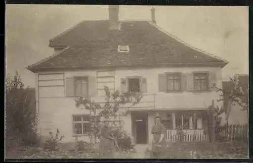 Foto-AK Nenningen, Gartenseite des Pfarrhauses