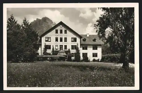 AK Traunkirchen, Heilstätte Buchberg mit Bergspitze