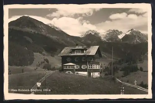 AK Mittelberg, Haus Hoheneck vor herrlichem Bergpanorama