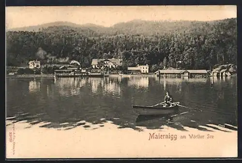 AK Maiernigg am Wörther See, Ortspanorama vom Wasser aus, Ruderboot