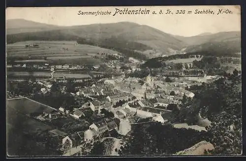 AK Pottenstein a. d. Tr., Totalansicht mit Fernblick aus der Vogelschau