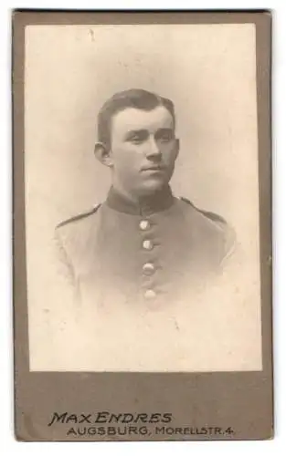 Fotografie Max Endres, Augsburg, Morellstr. 4, Soldat in Uniform