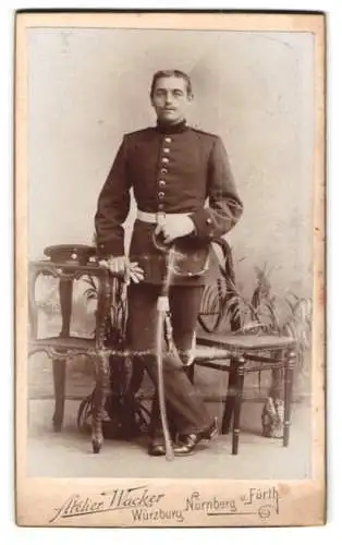 Fotografie Atelier Wacker, Würzburg, Weingartenstr. 39, Soldat mit Säbel und Portepee