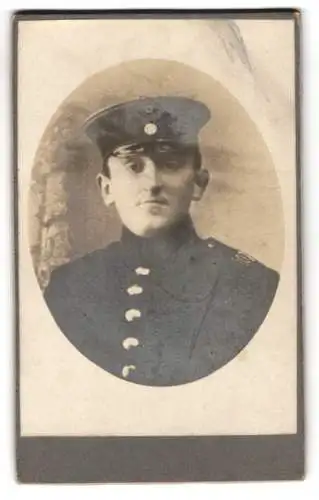 Fotografie unbekannter Fotograf und Ort, Soldat in Uniform vom Rgt. Nr. 107, gefallen am 2.2.1917 in Russland