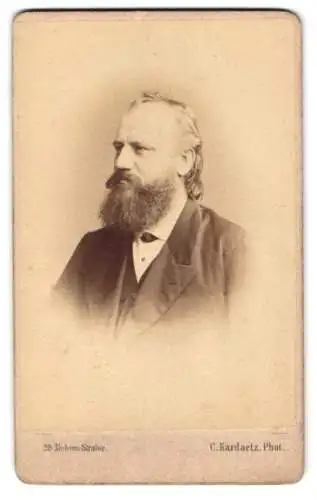 Fotografie C. Kardaetz, Berlin, Portrait Johannes Brahms, Datiert 28.02.1869