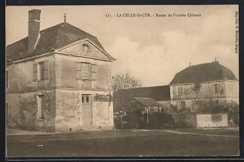 AK La Celle-St-Cyr, Restes de l`ancien Château