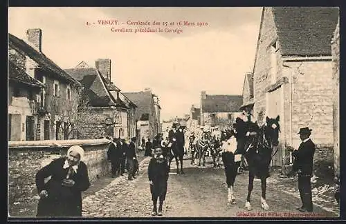 AK Venizy, Cavalcade des 15 et 16 Mars 1910, Cavaliers précédant le Cortège