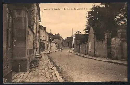 AK Ancy-le-Franc, Le bas de la Grande Rue
